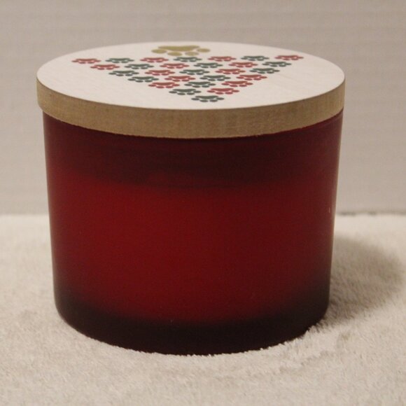 Sand & Paws Frazier Fir Scented Candle Neutralizes Pet Odor, Christmas Dog Theme - Picture 10 of 15